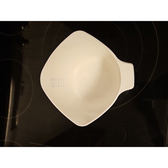 Vintage CorningWare Blue Cornflower 1 Qt / 4c Sauce Maker Measuring Cup - Picture 5 of 9